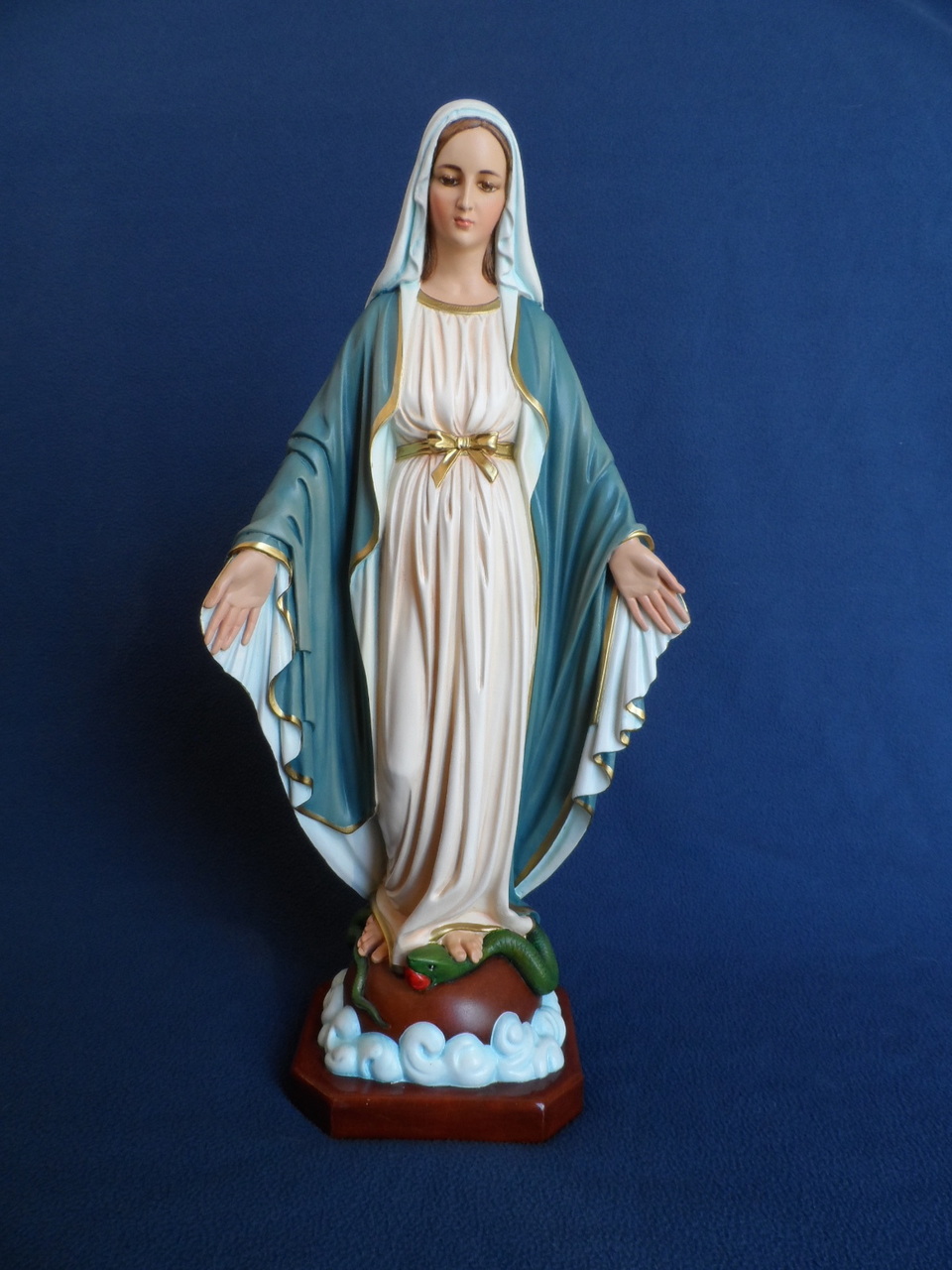 Twenty Inch Lady of Grace Statue | Fiat Imports