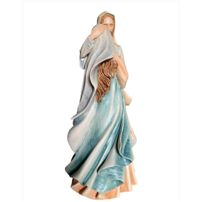 holy family 16" stylish